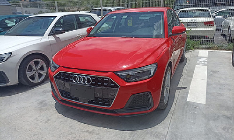 Audi A1 2021 1.5 Ego...