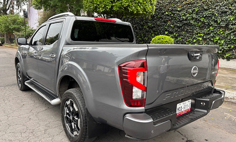 Nissan Frontier 2.5 ...