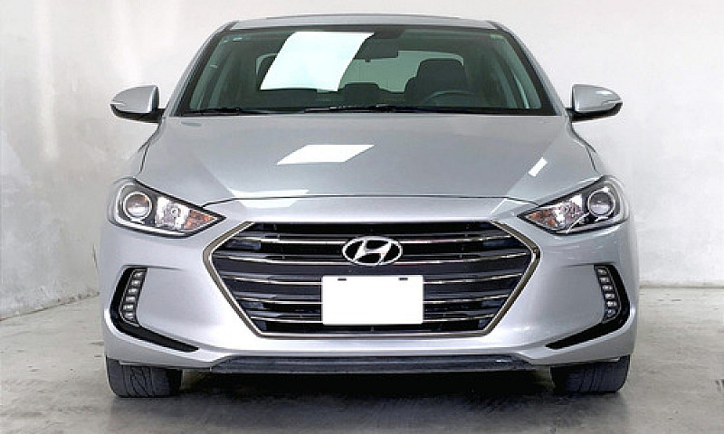 Hyundai Elantra 2018...