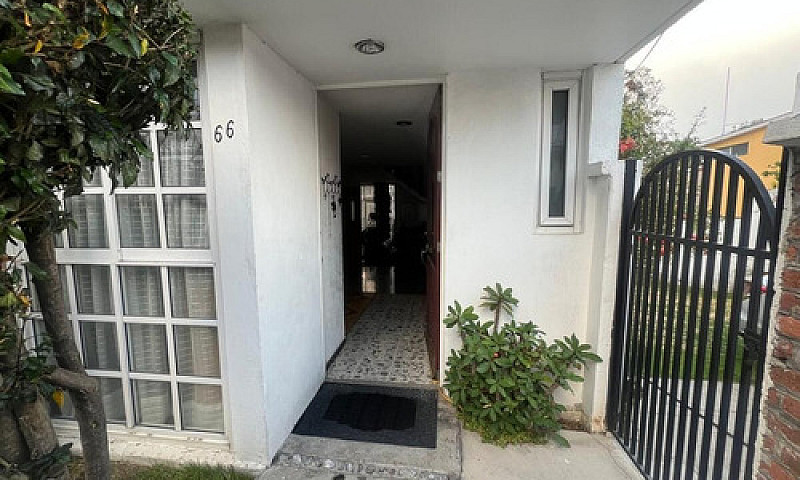 Venta Casa En Capist...