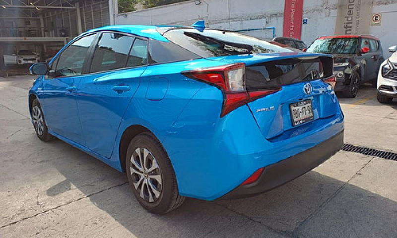 Toyota Prius 2022...
