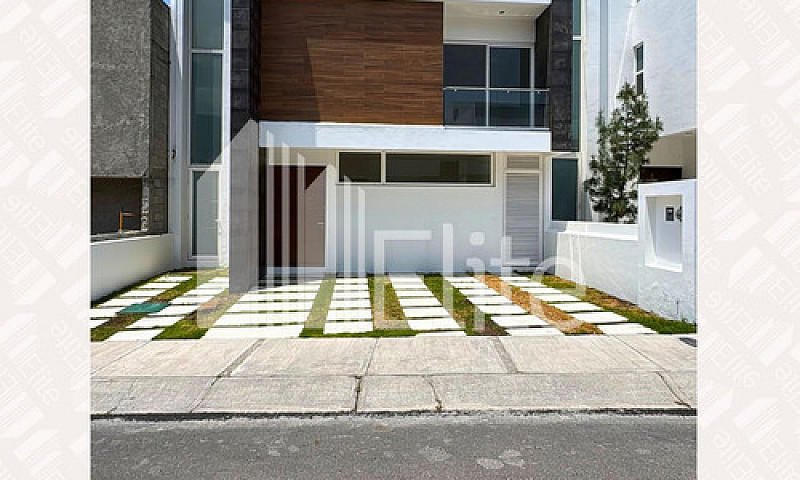 Casa Nueva Premium E...