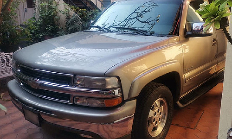 Chevrolet Suburban M...