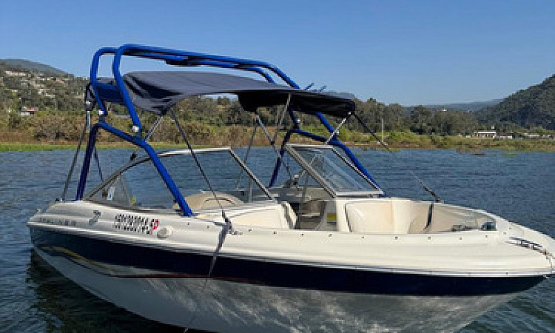 Lancha Bayliner...
