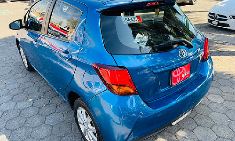 Toyota Yaris 2016...