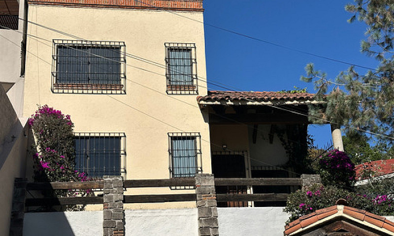 Casa  En Cerrada En ...