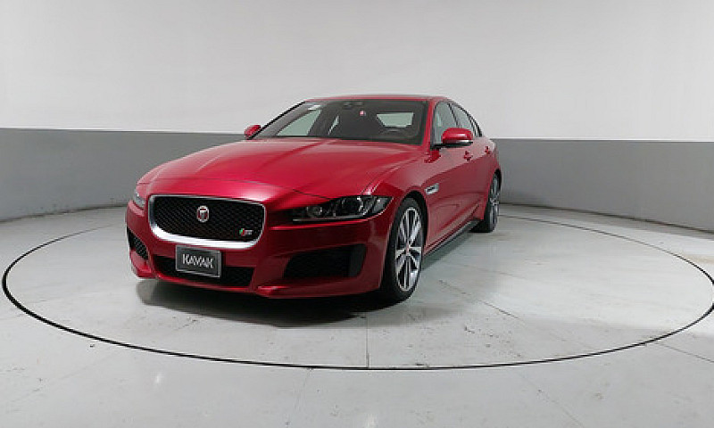 Jaguar Xe 3.0 S Auto...