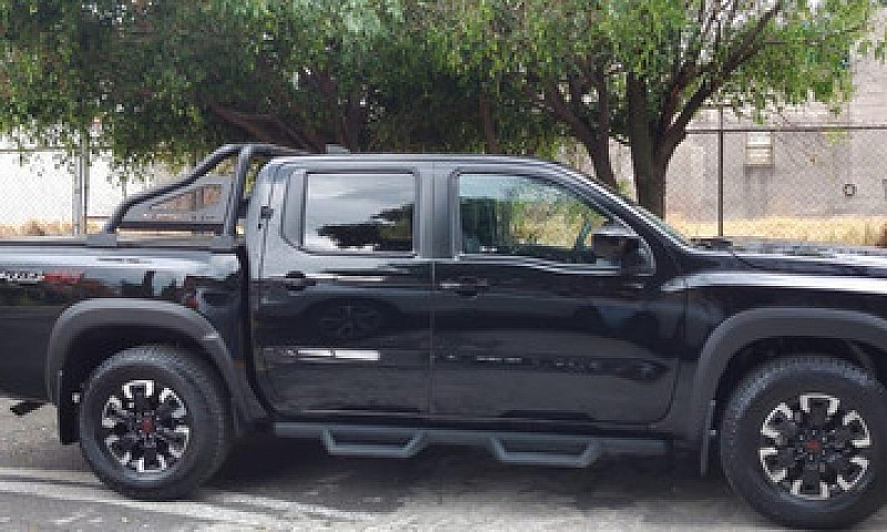 Nissan Frontier 3.8 ...