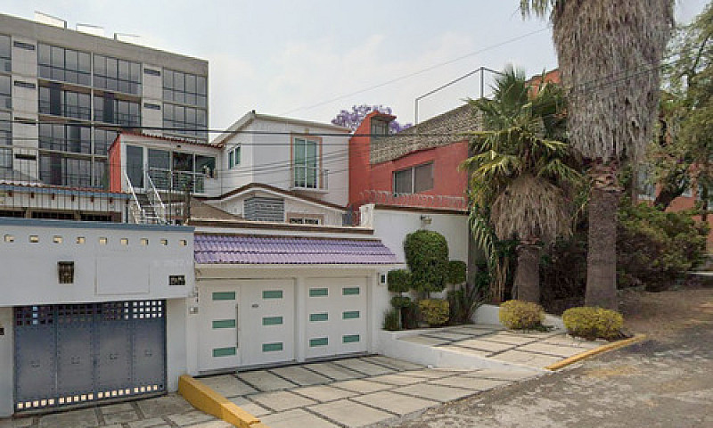 Casa En Venta En Lom...