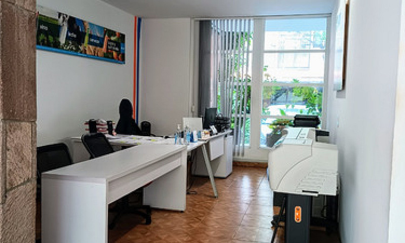 Excelente Casa Habit...