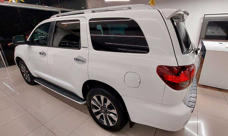 Toyota - Sequoia 201...