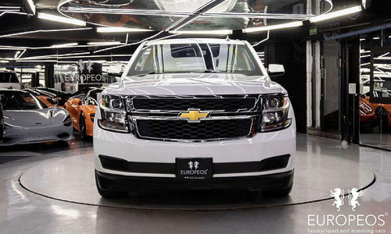Chevrolet Suburban 5...