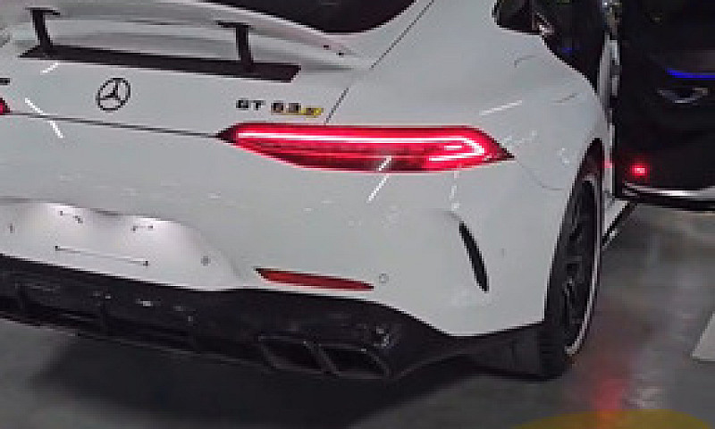 Mercedes-Benz Gt 63S...