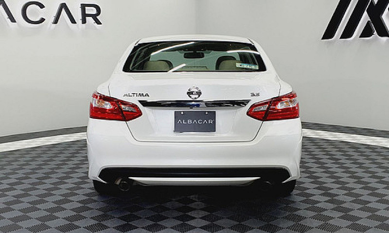 Nissan Altima 2017 3...