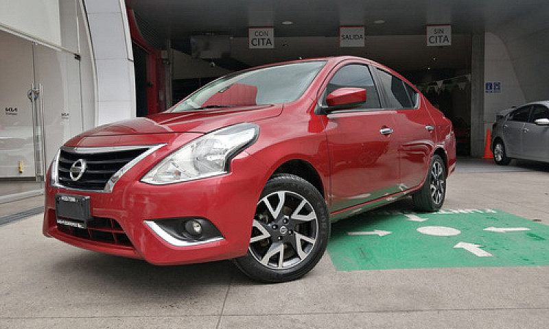 Nissan Versa 2019 1....