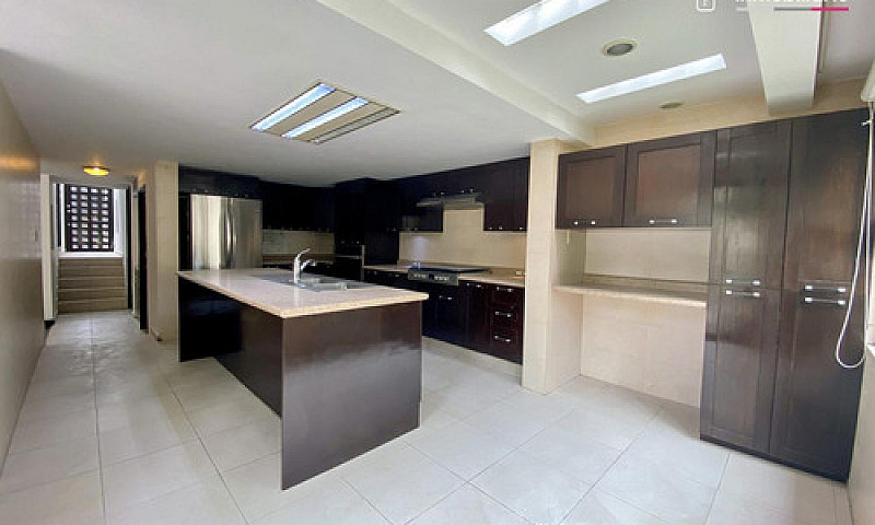 Casa En Venta  La He...