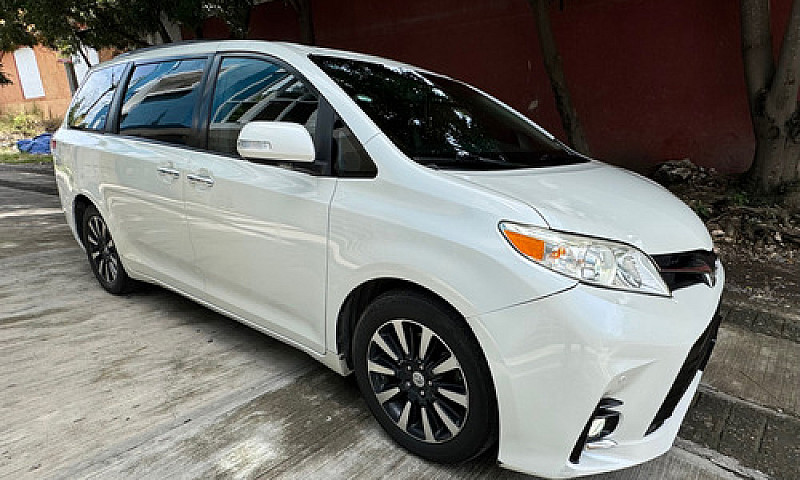 Toyota Sienna 3.5 Li...