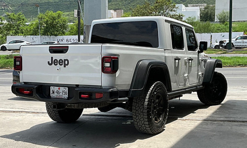 Jeep Gladiator 2020...