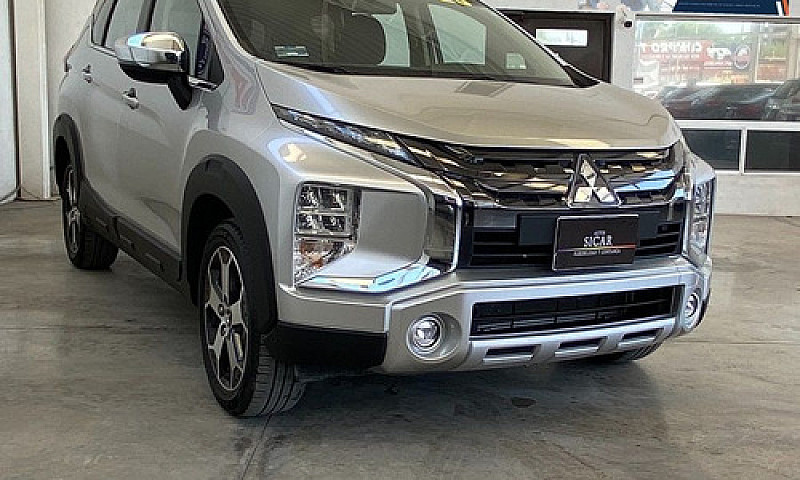 Mitsubishi Xpander 2...