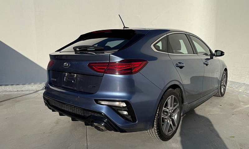 Kia Forte Hb 2020...