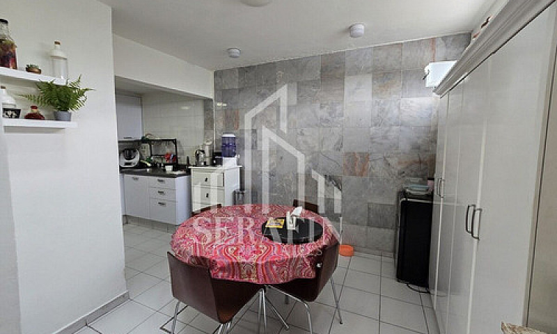 Casa Remodelada Sobr...