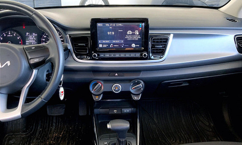 Kia Rio 2023...