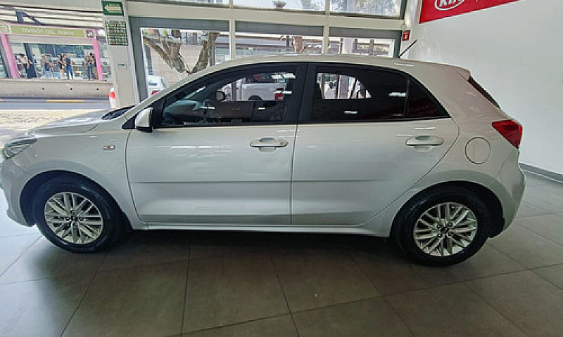 Kia Rio 1.6 Hb Lx At...