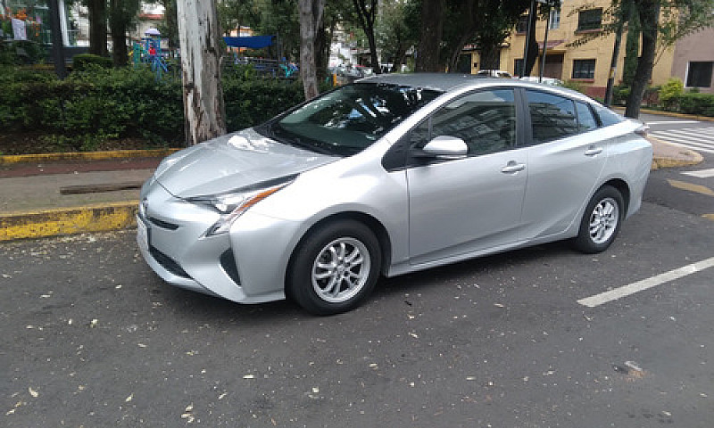 Toyota Prius 1.8 Bas...