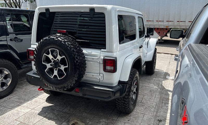 Jeep Wrangler Unlimi...