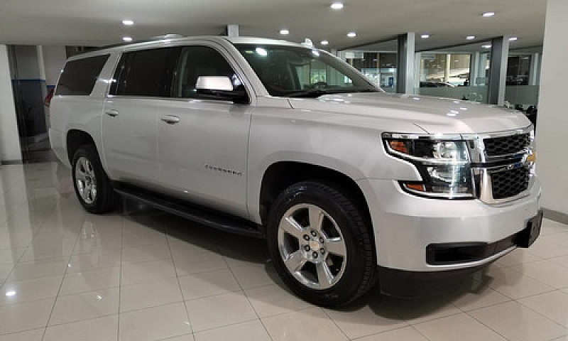 Chevrolet Suburban 2...