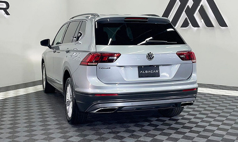 Volkswagen Tiguan 1....