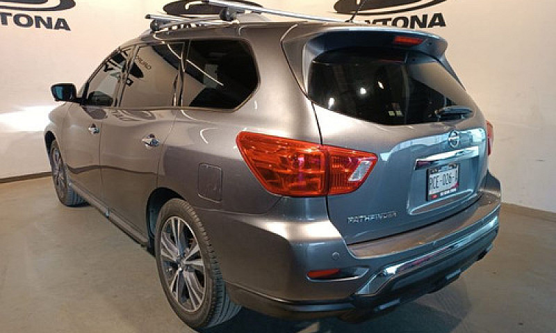 Nissan Pathfinder 20...
