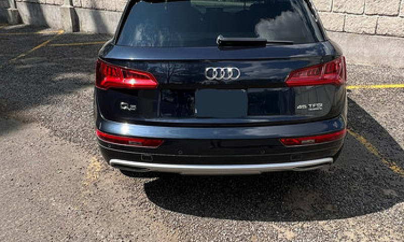 Audi Q5 2.0 L T Elit...