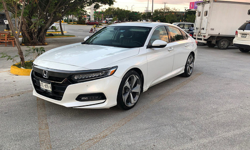 Honda Accord 2.0 Tou...
