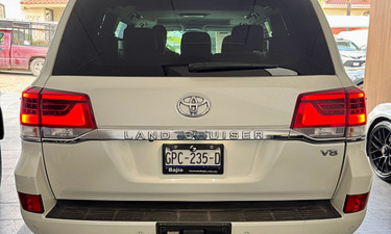 Toyota Land Cruiser ...
