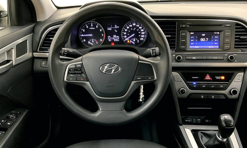 Hyundai Elantra 2018...