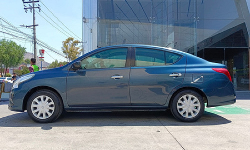 Nissan Versa 2016...