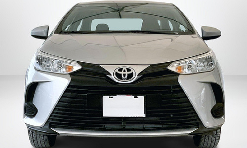 Toyota Yaris 2022...