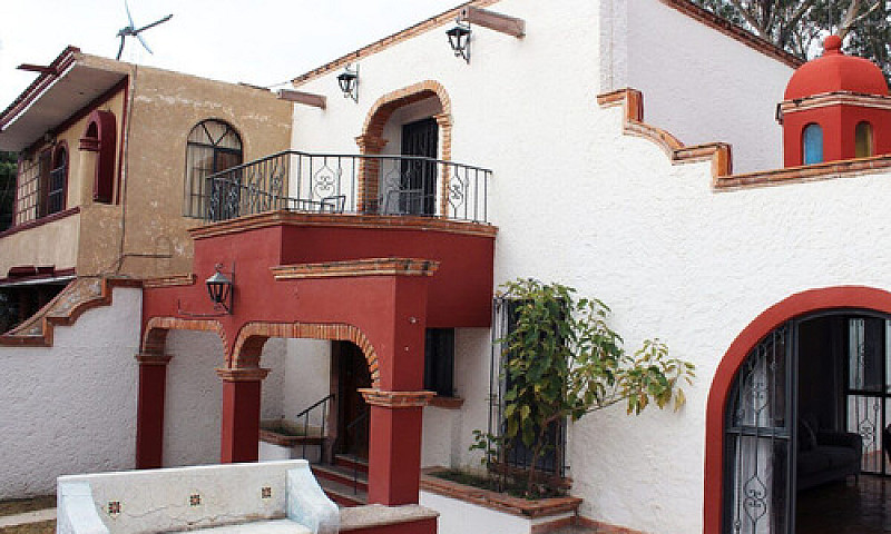 Casa Estilo Colonial...