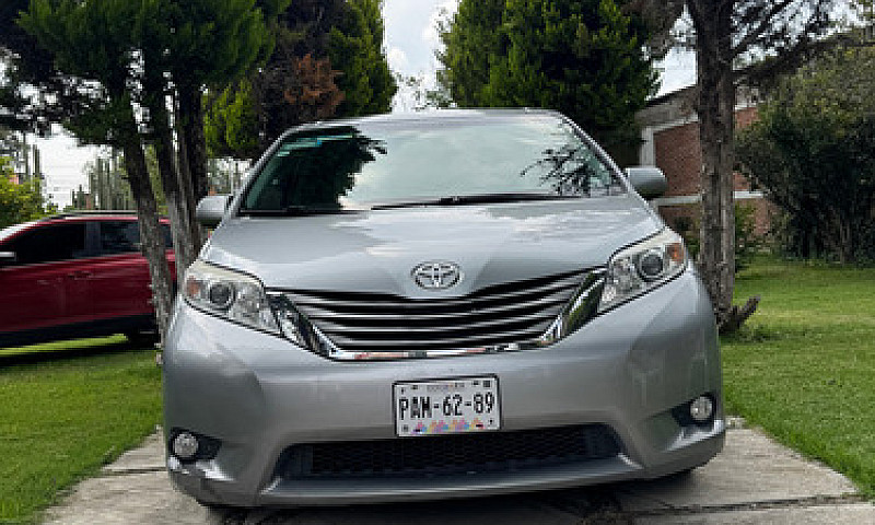 Toyota Sienna 3.5 Xl...
