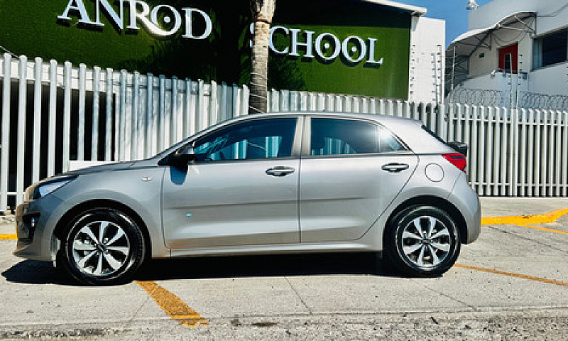 Kia Rio 1.6 Lx Hatch...
