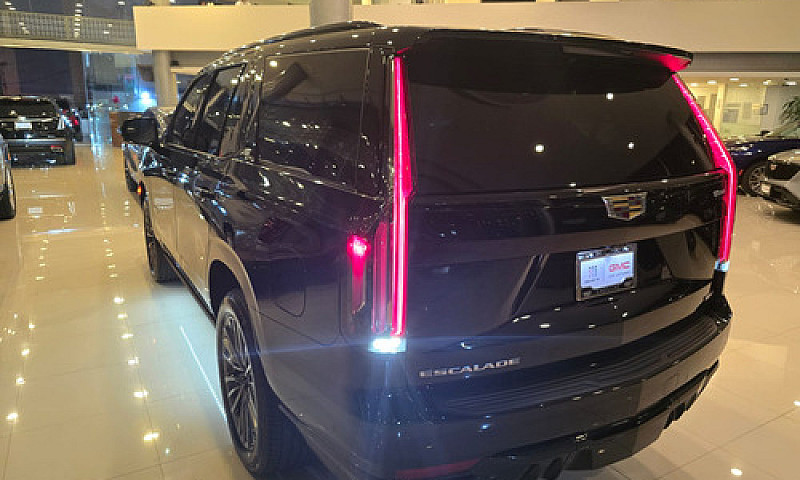 Cadillac Escalade-V ...