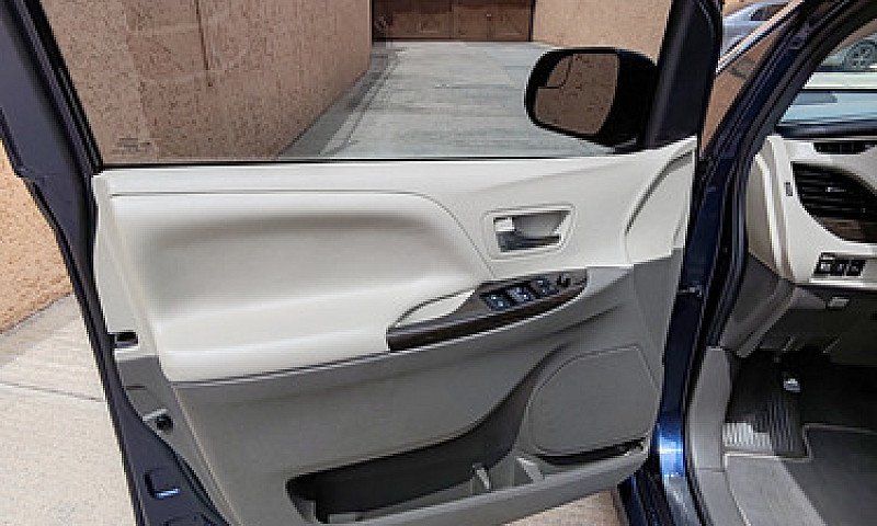 Toyota Sienna 3.5 Xl...