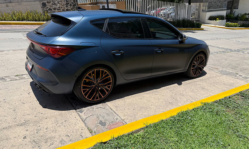Cupra Leon 300Hp...