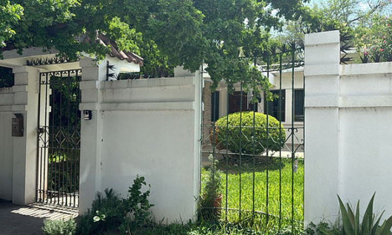Casa En Venta En Mir...