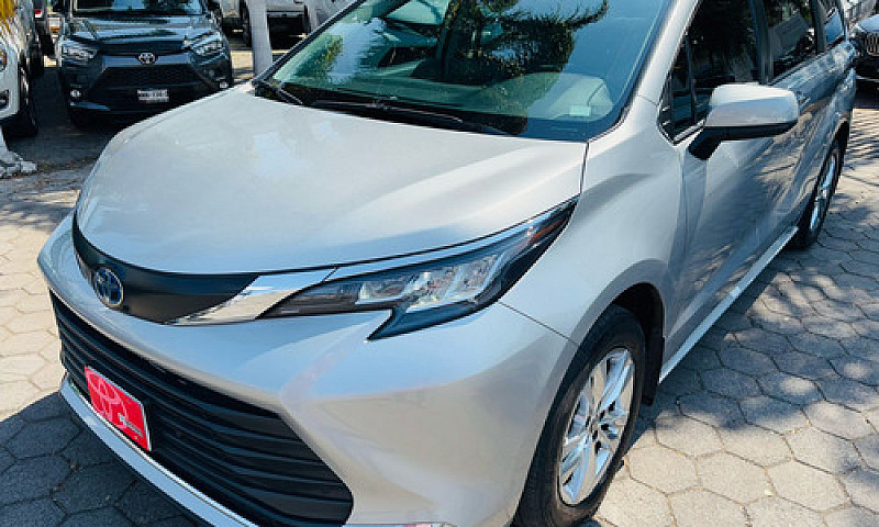 Toyota Sienna 2022...