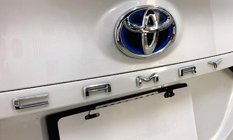 Toyota Camry 2019...