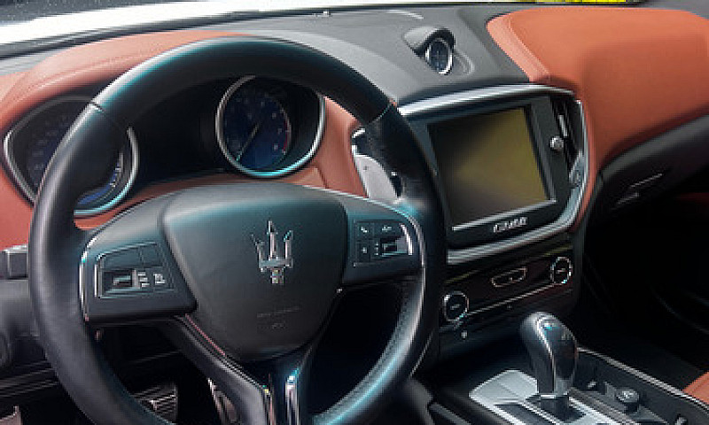 Maserati Ghibli...