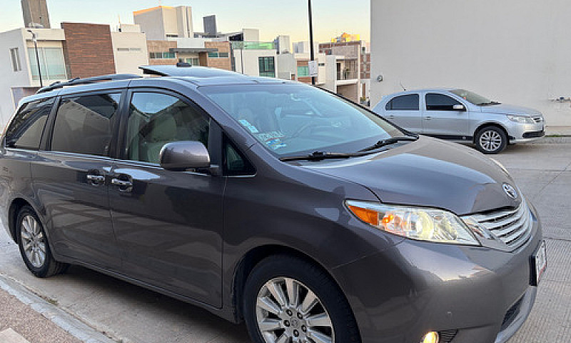 Toyota Sienna Xle Pi...