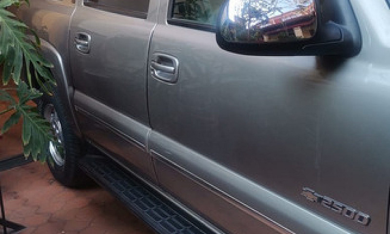 Chevrolet Suburban M...